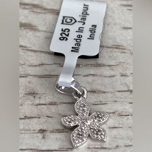 🍁Gemporia Silver Pendant